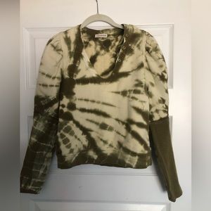 Ulla Johnson tie dye V-neck Sweatshirt in size M.